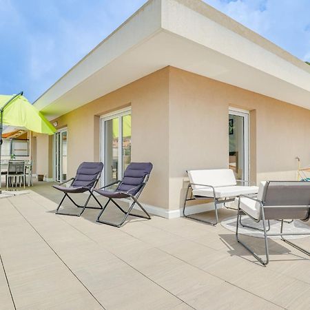 Spacieux Rooftop Parking, Terrasse Ensoleillee Ментона Екстериор снимка