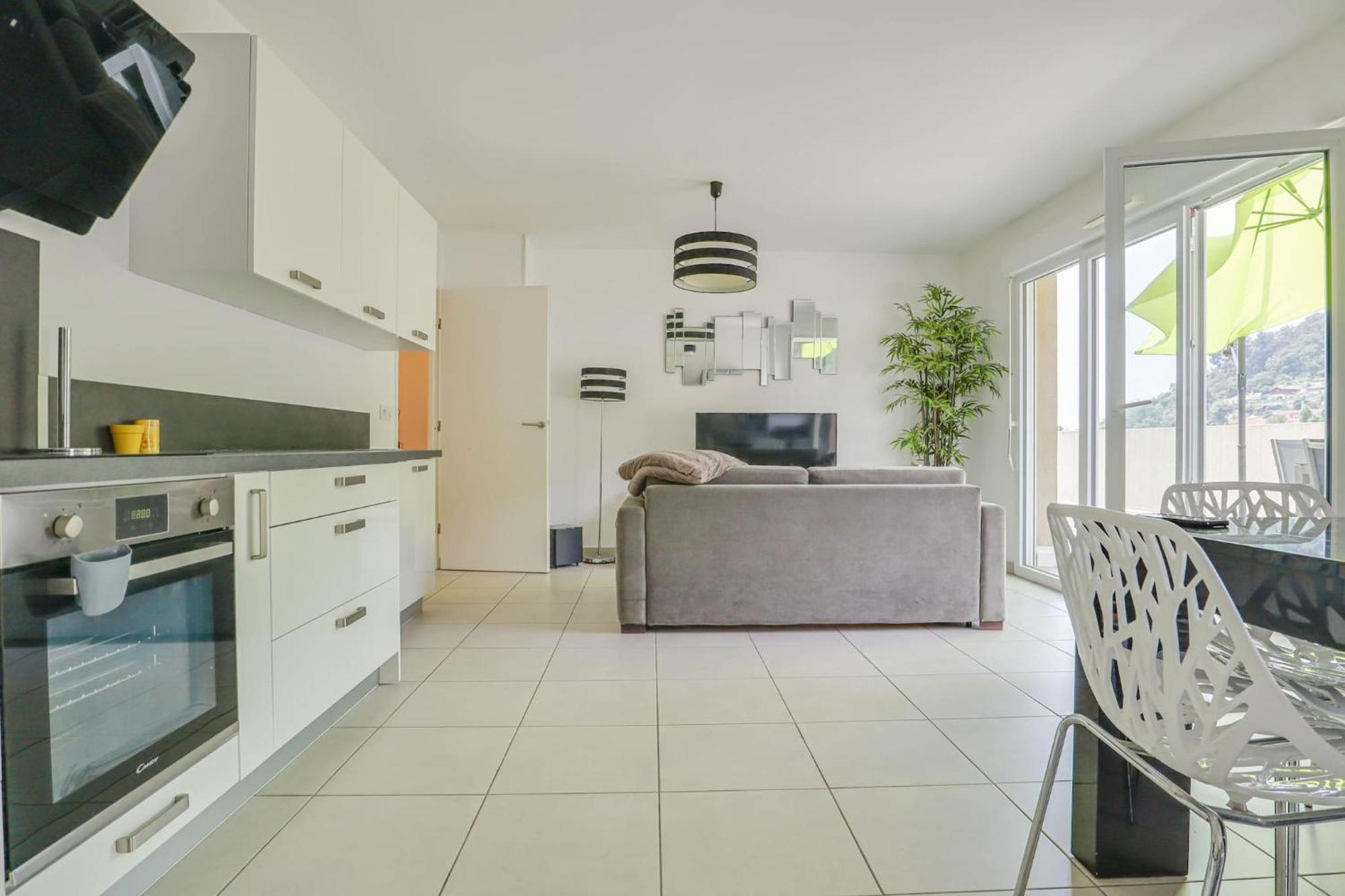 Spacieux Rooftop Parking, Terrasse Ensoleillee Ментона Екстериор снимка
