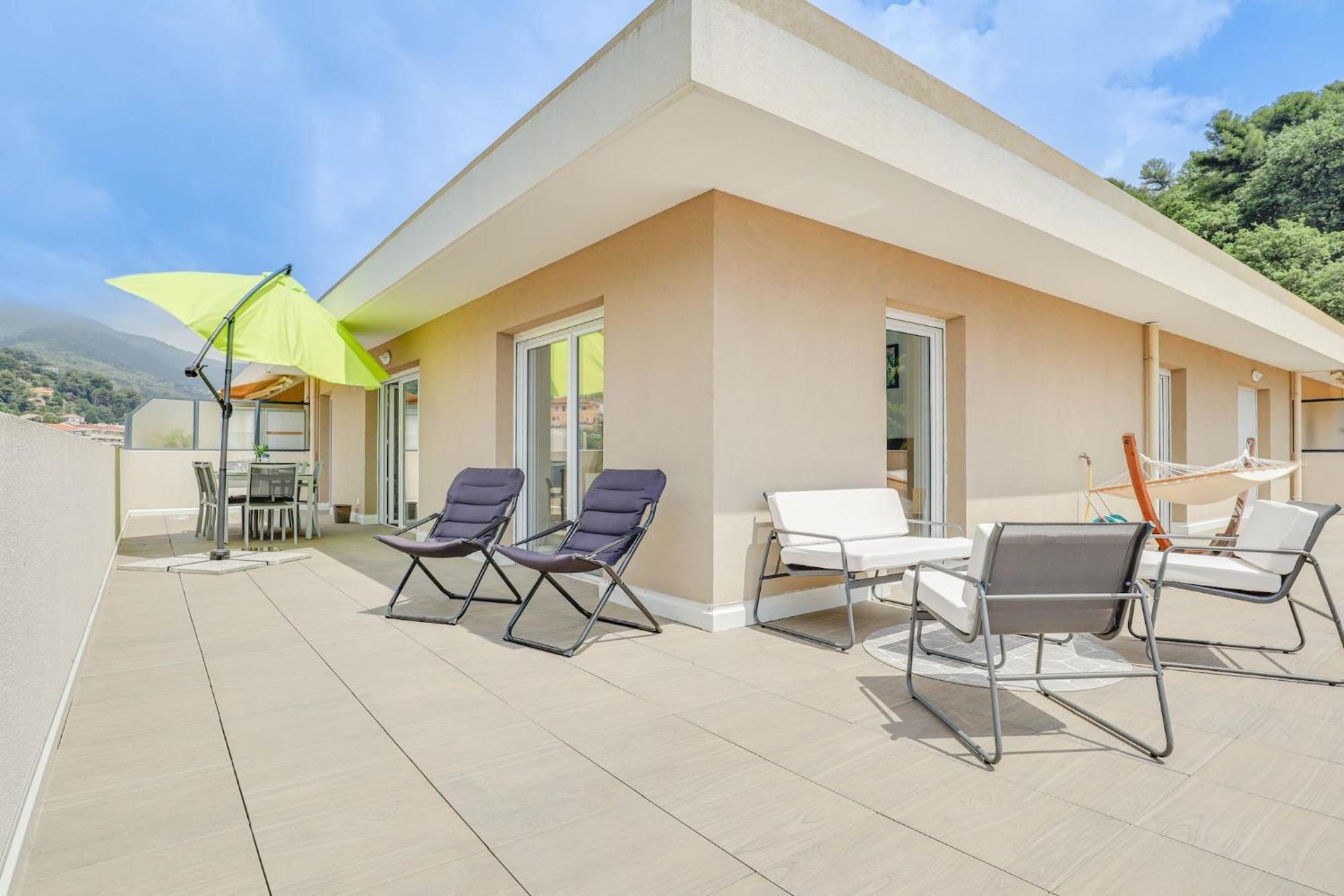 Spacieux Rooftop Parking, Terrasse Ensoleillee Ментона Екстериор снимка