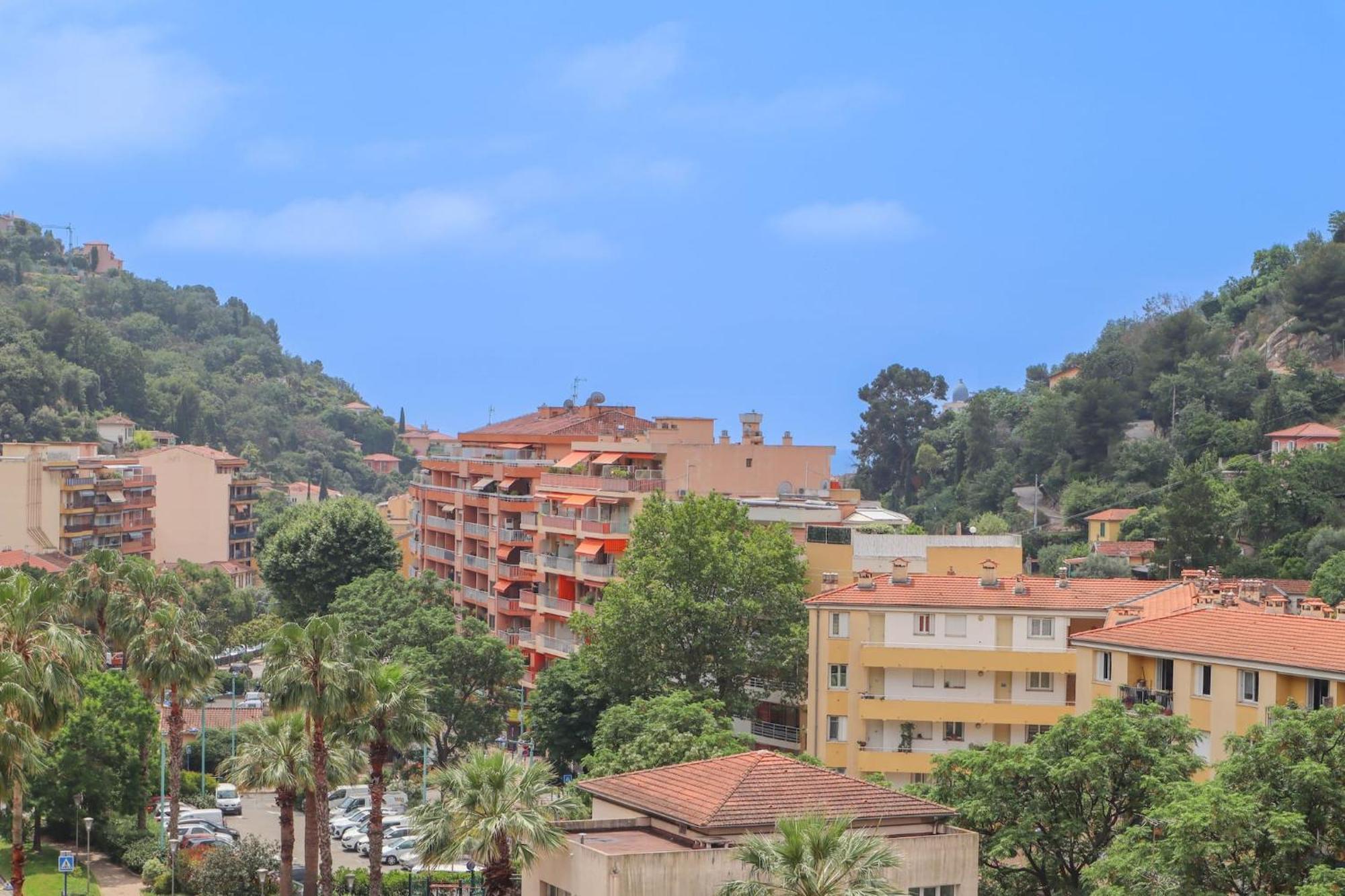 Spacieux Rooftop Parking, Terrasse Ensoleillee Ментона Екстериор снимка